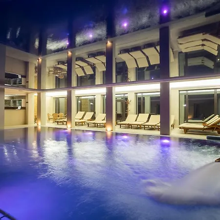 Zamek Luzec & Wellness Карлові Вари