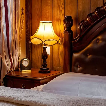 Zamek Luzec & Wellness Готель 4*