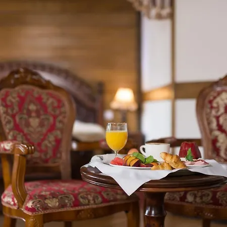 Hotel Zamek Luzec & Wellness Karlowe Wary